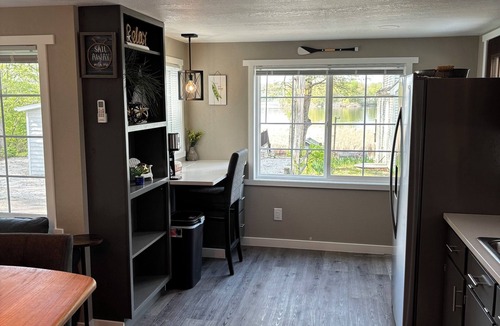 Syracuse Cottage | Cozy lake Cottage on Dewart Lake , 1 mile from Blue Barn Berry Farm, Hottub!