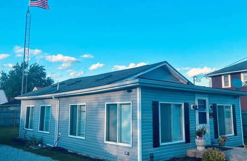Buckeye Lake House | Cozy Lake House Retreat-Walk to water