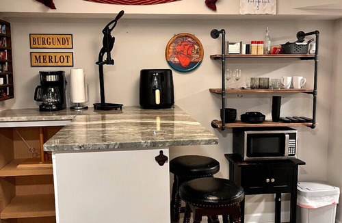 Collier Heights Apartment | Cozy Private Studio w/Big Screen, Gym — Near Downtown