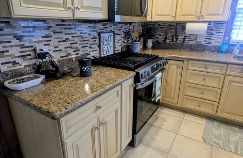 Bass Lake House | Cozy Ranch Retreat! Peace, Lake Views, Game Room & Hot Tub