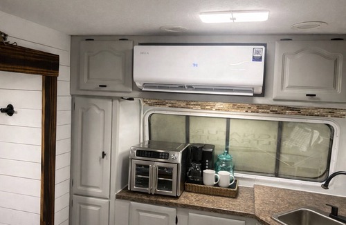 Trenton RV Rental | Cozy Stationary Camper Near Springs & Cedar Key