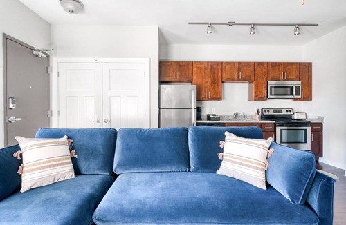 Music Row Apartment | CozySuites Music Row Alluring 1BR in Nashville! 28