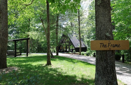 Logan Cabin | Creative Cabins - The Frame