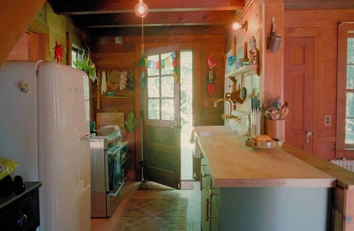 Town of Broome House | Creekside Catskills Cabin