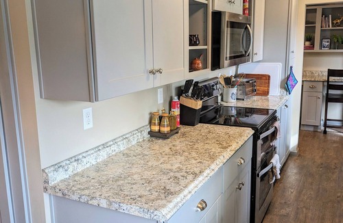 Downtown Anchorage House | Creekside Relaxation near park, downtown, and trails! Hot tub & lots of space