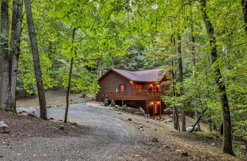 Walnut Mountain Cabin | Deer Haven by Mountain Oasis | Secluded Dog-Friendly Cabin in Walnut Mountain
