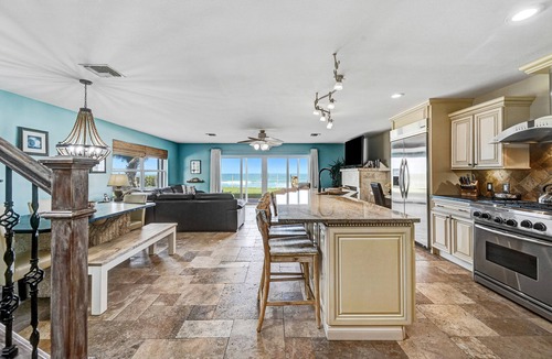 Melbourne Beach House | Direct Oceanfront Heavenly Retreat, fully licensed 6465