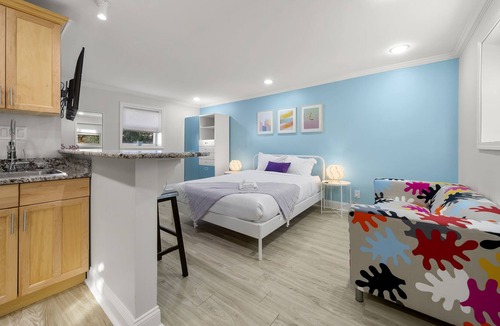 Garden Hills Apartment | Distinctive Studio w Parking Top Location - 15