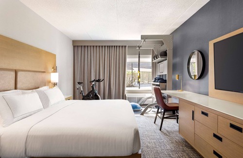 Dublin Hotel | DoubleTree by Hilton Columbus Dublin