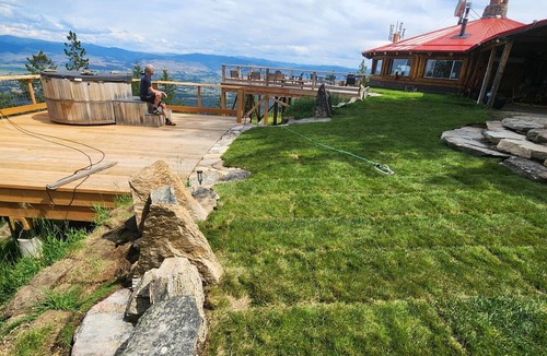 Hamilton Ski Chalet | Downing Mountain Lodge