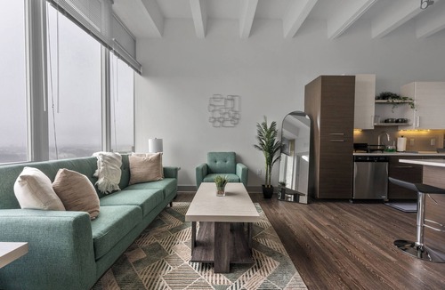 Peachtree Center Apartment | Downtown High-Rise w/City Views, Pool & Gym