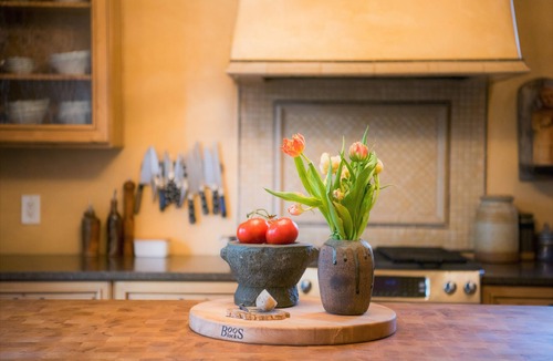 Northeast Santa Fe House | Downtown Home on 1.5 Acres! Perfect for ski and summer! Hot Tub and Outdoor Zen