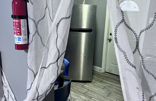 Fitchburg Apartment | Dream Inn LLC 2-bedroom apartment in fabulous Fitchburg with WiFi, fitness room