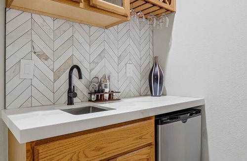 Festival Hills House | Eagle Point Mountain View Retreat w Pool