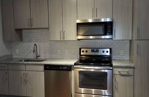 Loring Heights Apartment | Early Check-In No Fee Near Mercedes-Benz Stadium