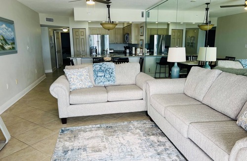 Fort Walton Beach Condo | Enjoy amazing gulf front views and free beach service!