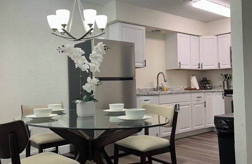 South Arlington Condo | Fabulous 2-bedroom condo in Arlington with WiFi access