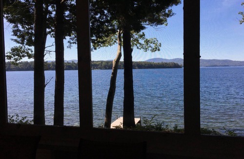 Wolfeboro Cottage | FALL SPECIAL A Yankee Magazine-Featured Retreat-West Breeze -Lake Winnipesaukee