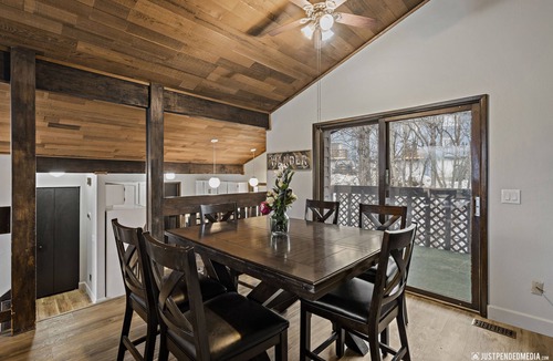 Bayshore - Klatt House | 🏔Family Friendly - Near Airport & Lake w/Mountain Views - No Chores