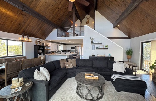 Durango House | Family sized house with amazing views! 10 min from Durango