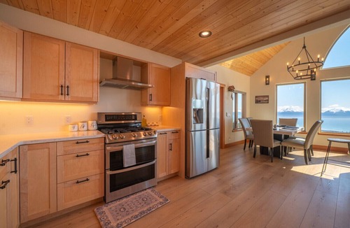 Homer House | Fireweed Chalet