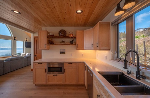 Homer House | Fireweed Chalet