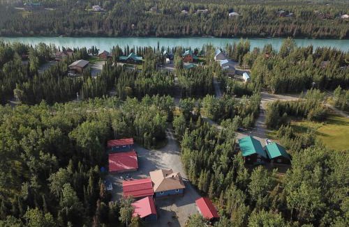 Sterling Cabin | Fish Camp – Rustic Retreat with 4 Cabins, Gazebo & Kenai River Access Sleeps 14