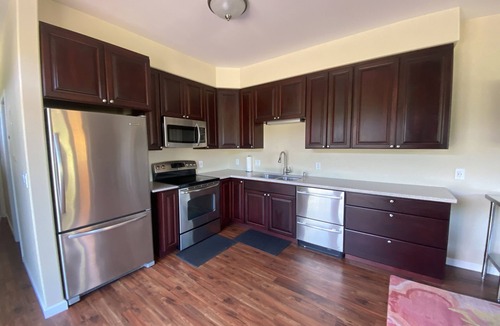 North Pole Apartment | Fly or drive-in waterfront aurora-viewing 1 br apartment on airstrip and lake.