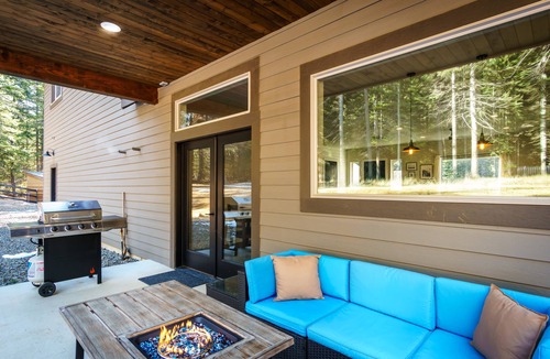 Ronald Cabin | Forested Oasis for the Whole Family- Pet Friendly! Game Room, Hot tub and more!
