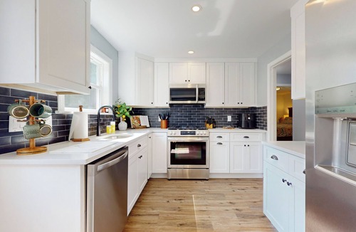 Foxboro House | Game Day Hub < 1 Mi to Stadium & Patriot Place!