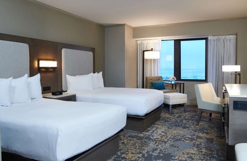 Downtown Anchorage Hotel | Hilton Anchorage