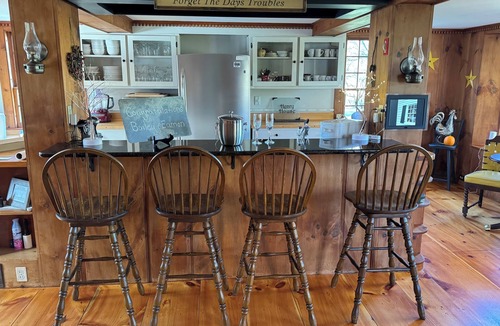 Bennington House | Historic 1769 Vermont Home Near Manchester