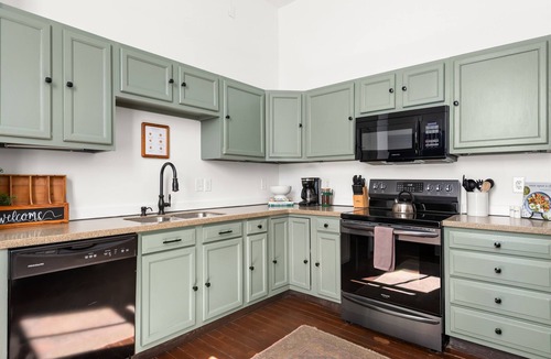 East End House | Historic Cottage in Walkable Five Points