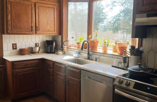 Poughkeepsie House | Historic Spacious Home 5 bed/2 bath
