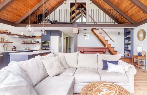 Windham House | HOLIDAY DREAM COME TRUE! Modern Catskills Cabin with Mountain Views