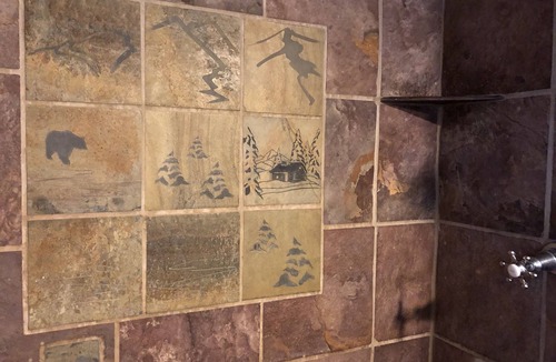 Jardine Cabin | Home Away from Home 5 miles to the north entrance of Yellowstone