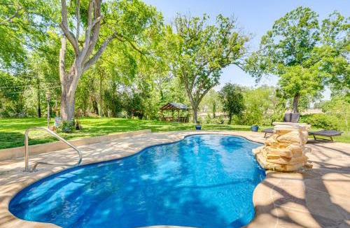 Seguin House | Home Gym, Office + Dock! Seguin Riverfront Retreat