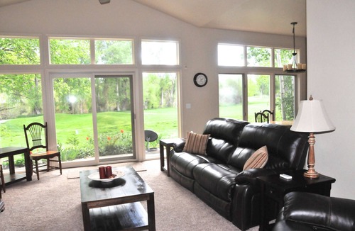 Dalton Ranch House | Home On Golf Course - Great location