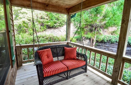 Young Harris Cabin | Hunker Down by the Creekbank in this Cozy Private