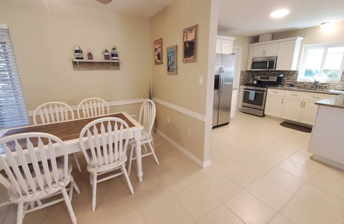 Satellite Beach House | Immaculate beach house, just renovated, heated pool - 5 min bike ride to beach