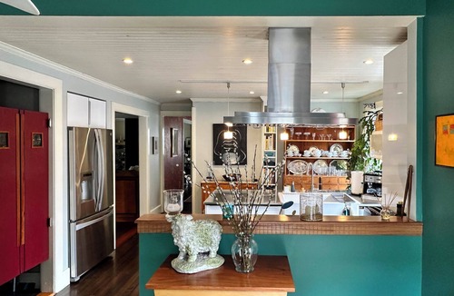 Manchester Center House | In Town Delight!