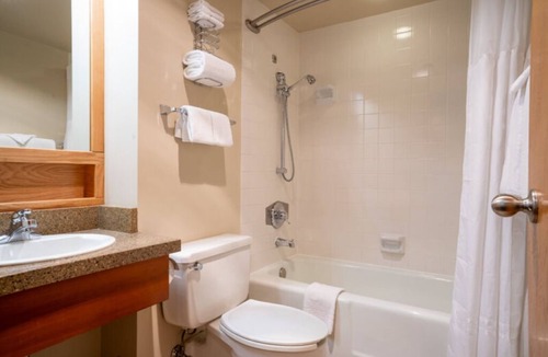 Salt Lake Mountain Resorts Condo | Iron Blosam Lodge!Steps to the Mountain! Snowbird, UT. From 3/20 to3/27/27