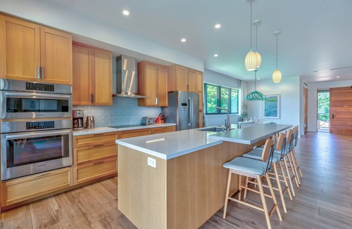 Honokowai Villa | KLVR welcomes you to Honua Kai Luana upper level 5C Oceanfront Resort, POOL view