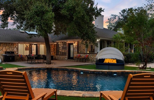 Flournoy Acres House | La Mariposa ~ Grand Oasis Big Luxury Home