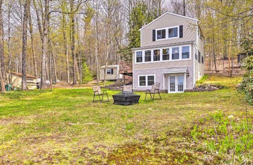 Broadalbin House | Lakefront Broadalbin Getaway w/Deck + Kayaks