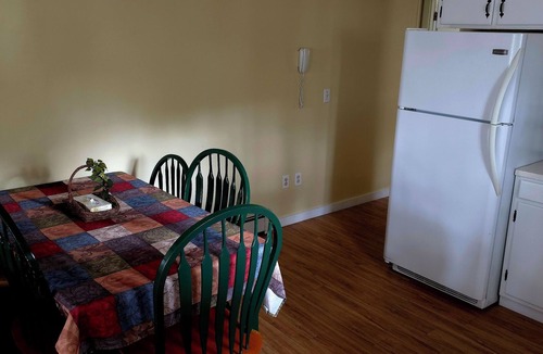 Dryden Apartment | Lakefront Family Suite w/Kayaks, Kitchenette & Views – Wilton ME