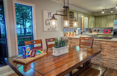 Bullard House | Lakefront updated home on Lake Palestine near Tyler TX
