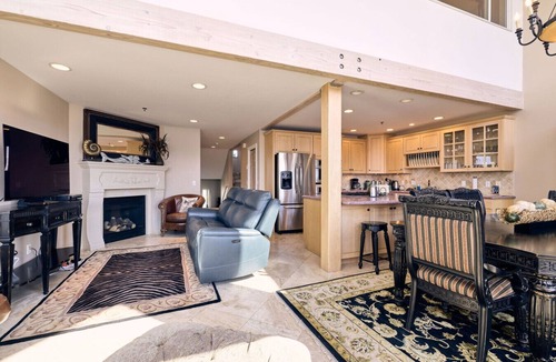 Homer Condo | Lakeshore Lodging Lodge 719