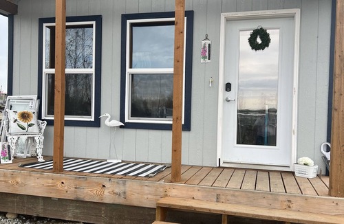 Big Lake Cabin | Lakeside Cabin 2 w/Hot Tub, Sauna & Watercraft Rentals