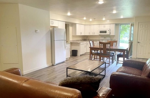 Kachemak Apartment | Large 1 bedroom 1 bath with Sauna